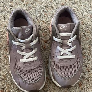 nike girls 10c airmax